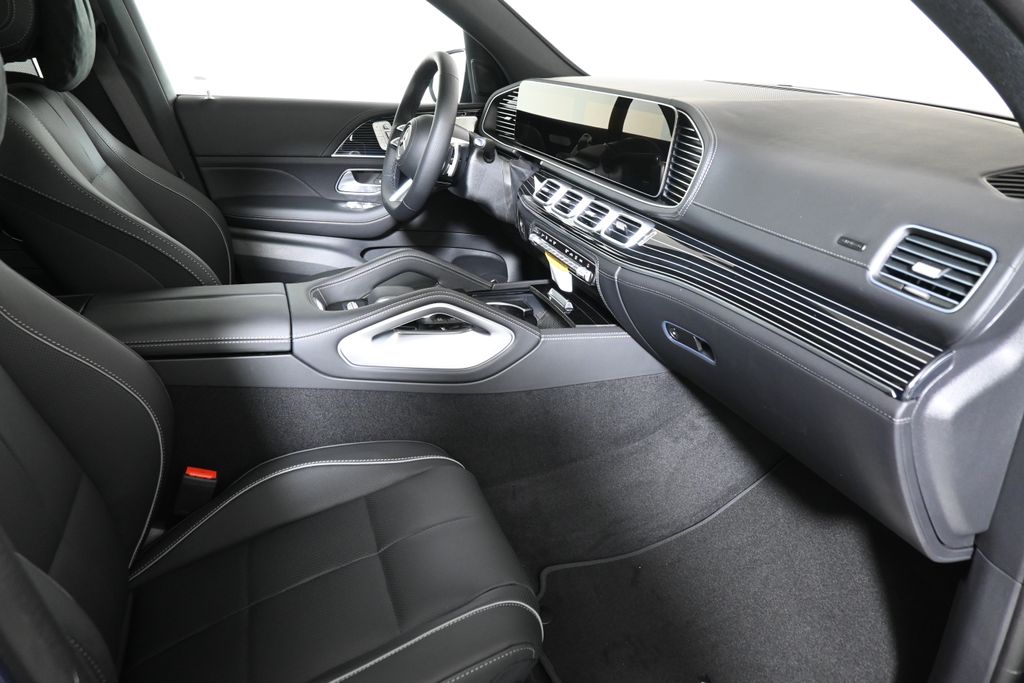 Thumbnail: 2026 Mercedes-Benz GLS - 21