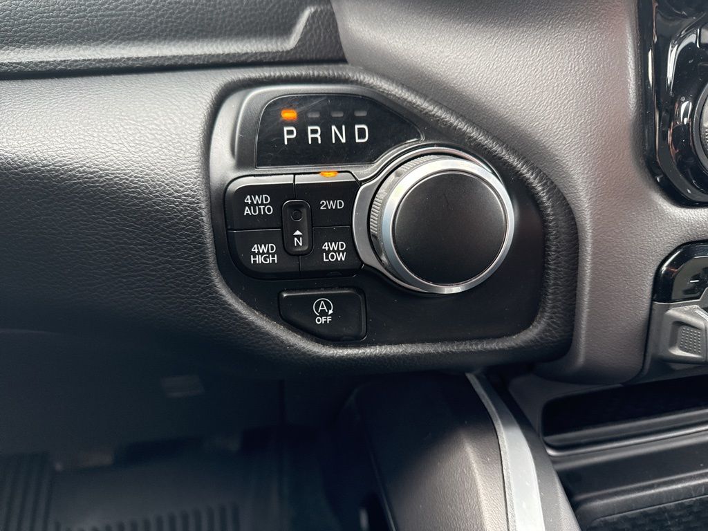 Certified Used 2022 Blue Ram Big Horn/Lone Star image 54