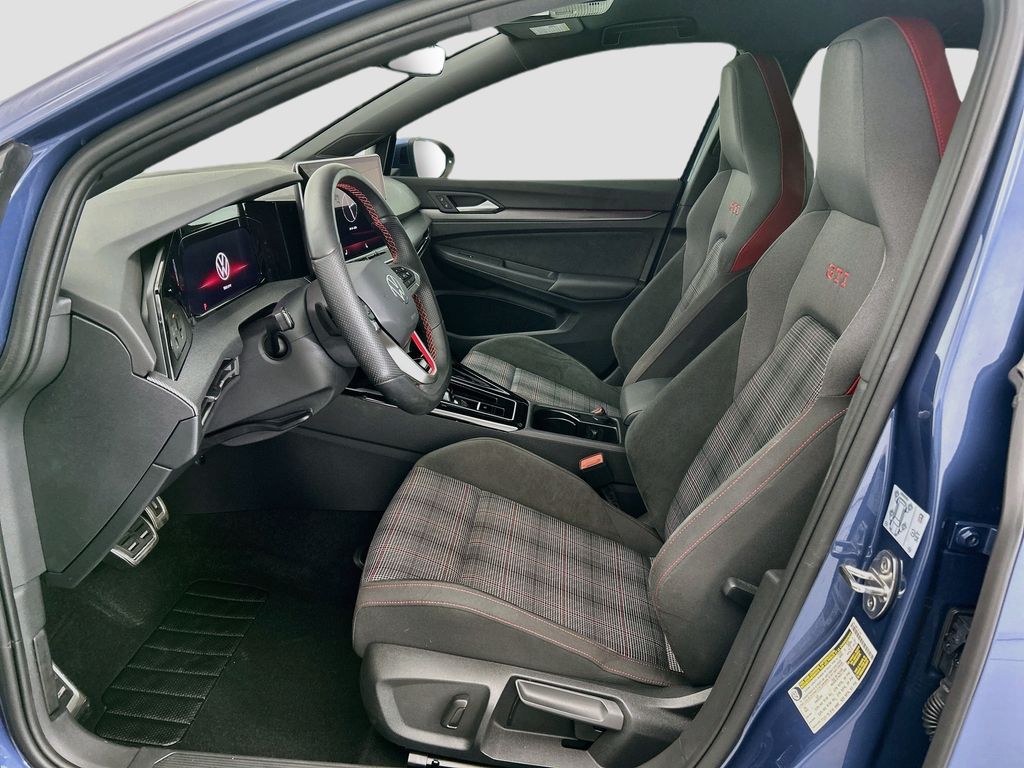 Thumbnail: 2025 Volkswagen Golf - 18