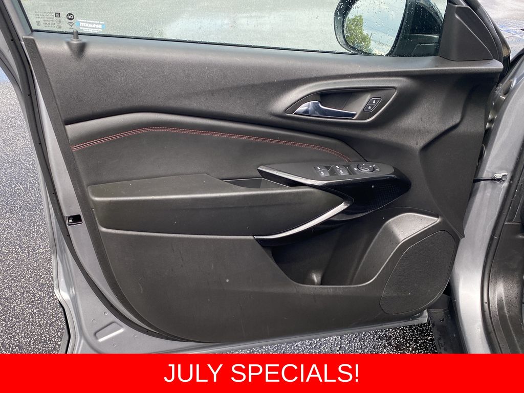 Used 2024 Chevrolet Trax SUV