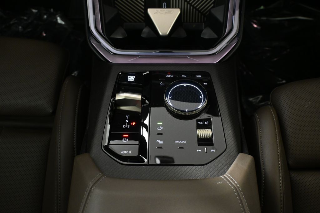 Thumbnail: 2025 BMW X3 - 24