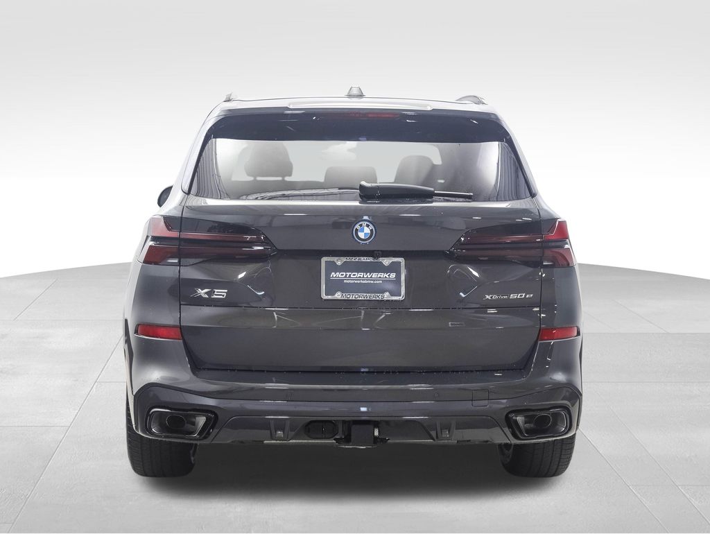 Thumbnail: 2026 BMW X5 - 4