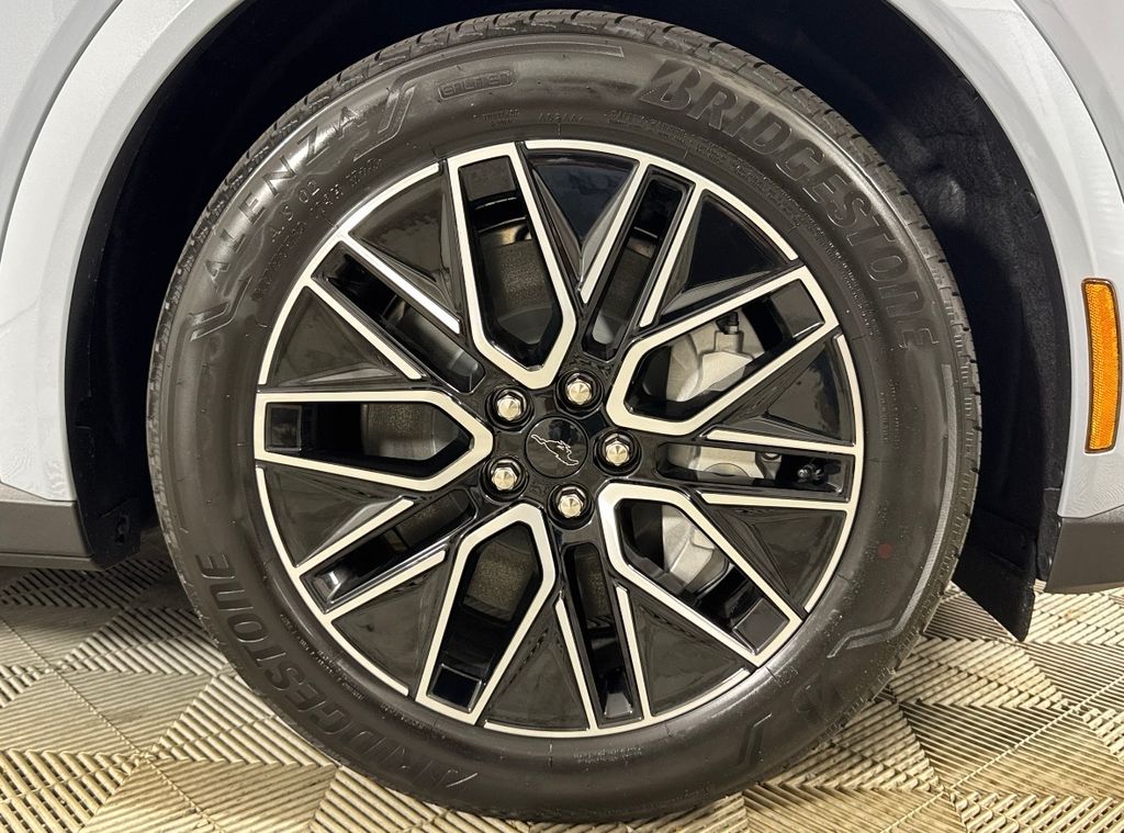 New 2026 Gray Ford Premium image 15