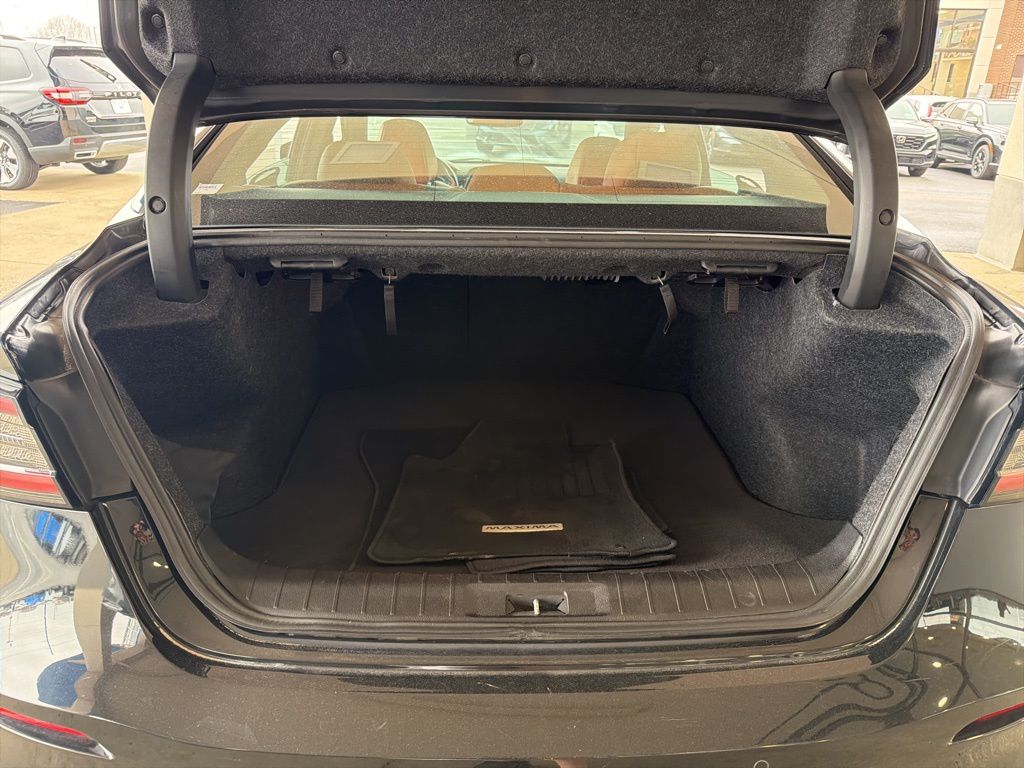 Thumbnail: 2019 Nissan Maxima - 23