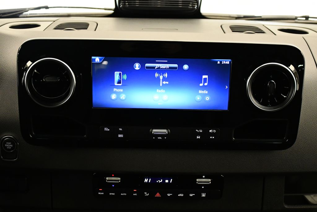 Thumbnail: 2025 Mercedes-Benz Sprinter - 21