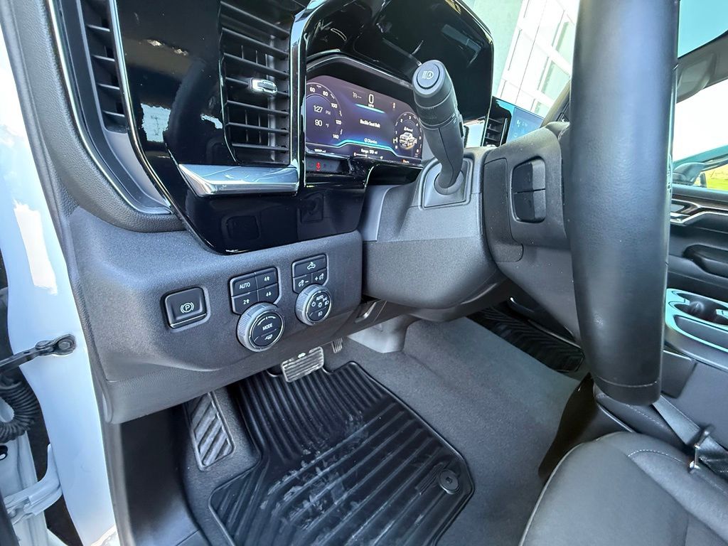 2024 Summit White Chevrolet Silverado 1500 RST 4X4 Truck