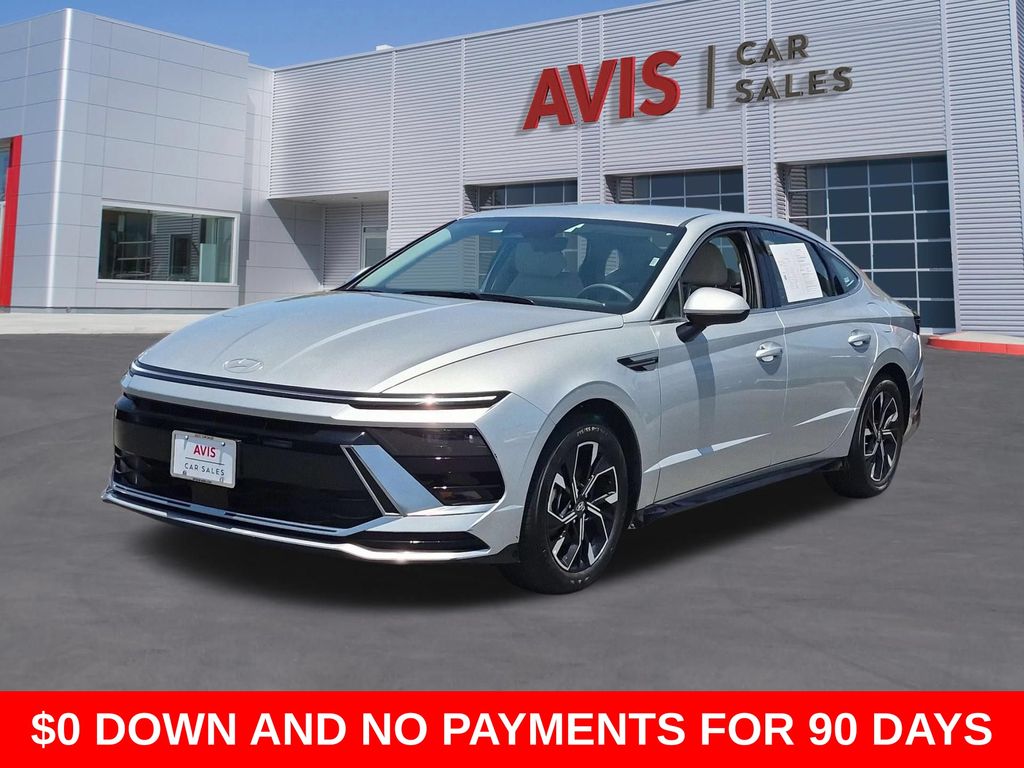 Silver 2025 Hyundai Sonata Sedan Front-Wheel Drive 8-Speed Automatic