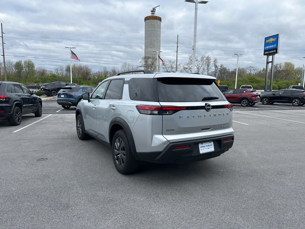 2024 Nissan Pathfinder SV photo