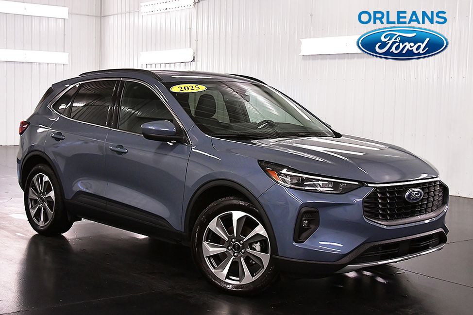2025 Ford Escape Hybrid Platinum FWD