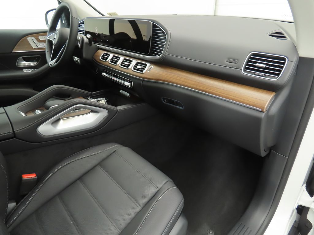 Thumbnail: 2026 Mercedes-Benz GLS - 19