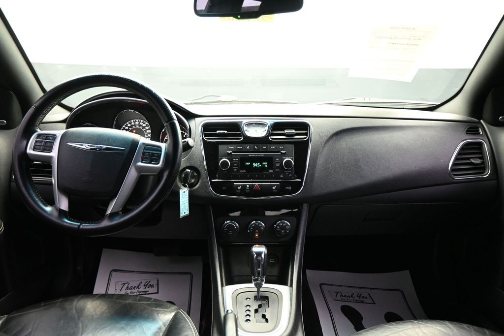 2013 Chrysler 200 Limited - Photo 12