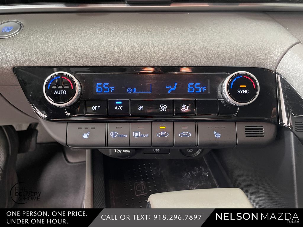 Used 2022 Black Hyundai SEL image 28