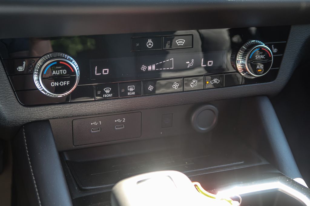 2026 Mitsubishi Outlander LE 2.5 S-AWC