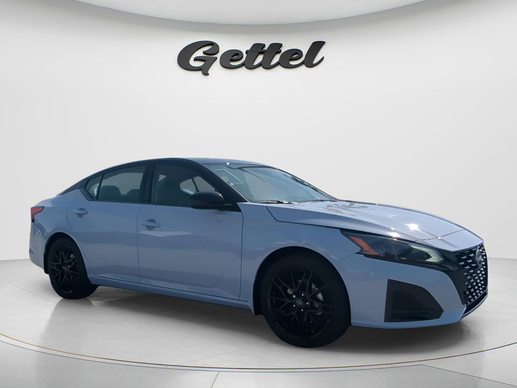 New 2026 Gray Sky Pearl / Super Black Two-tone Nissan SR Midnight Edition® image 2