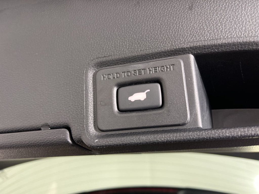 Thumbnail: 2023 Acura RDX - 21