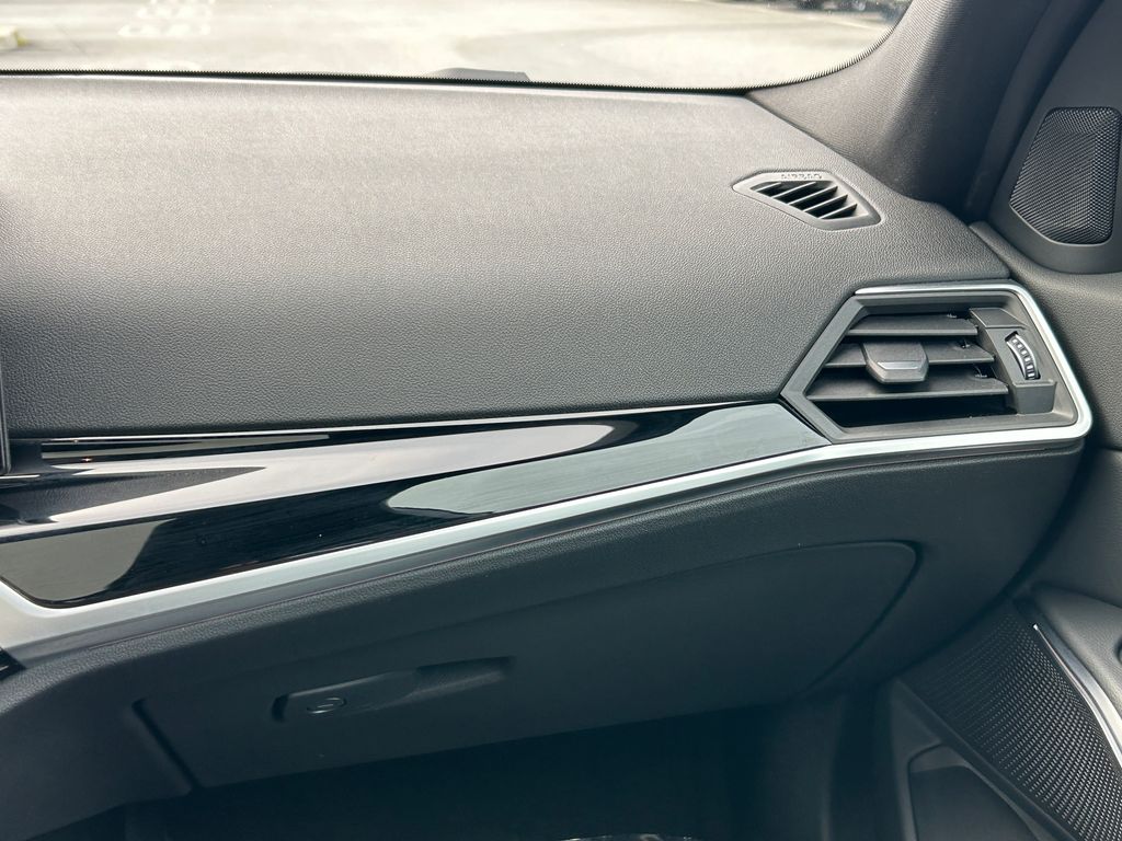 2023 BMW 3 Series 330i 26