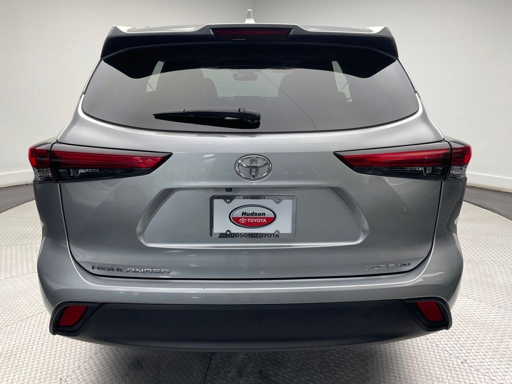 2023 Toyota Highlander XLE 6