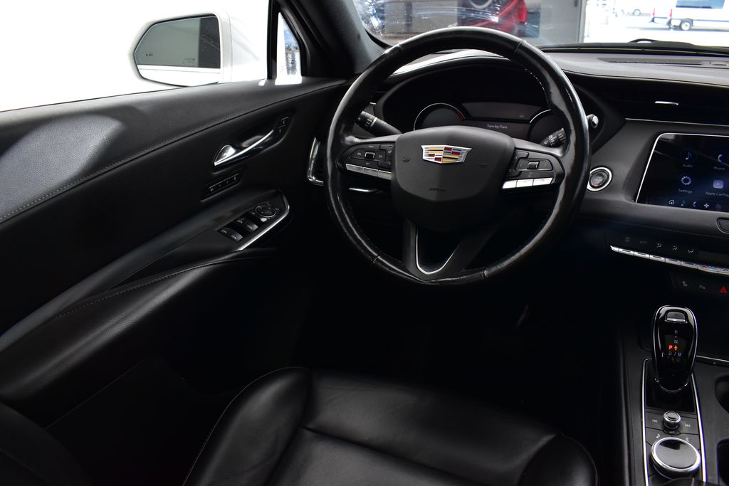Thumbnail: 2020 Cadillac XT4 - 25
