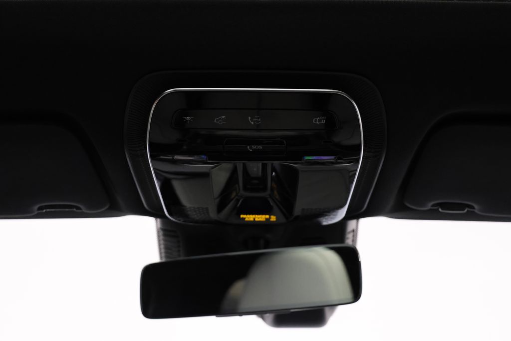 Thumbnail: 2025 Mercedes-Benz GLC - 17