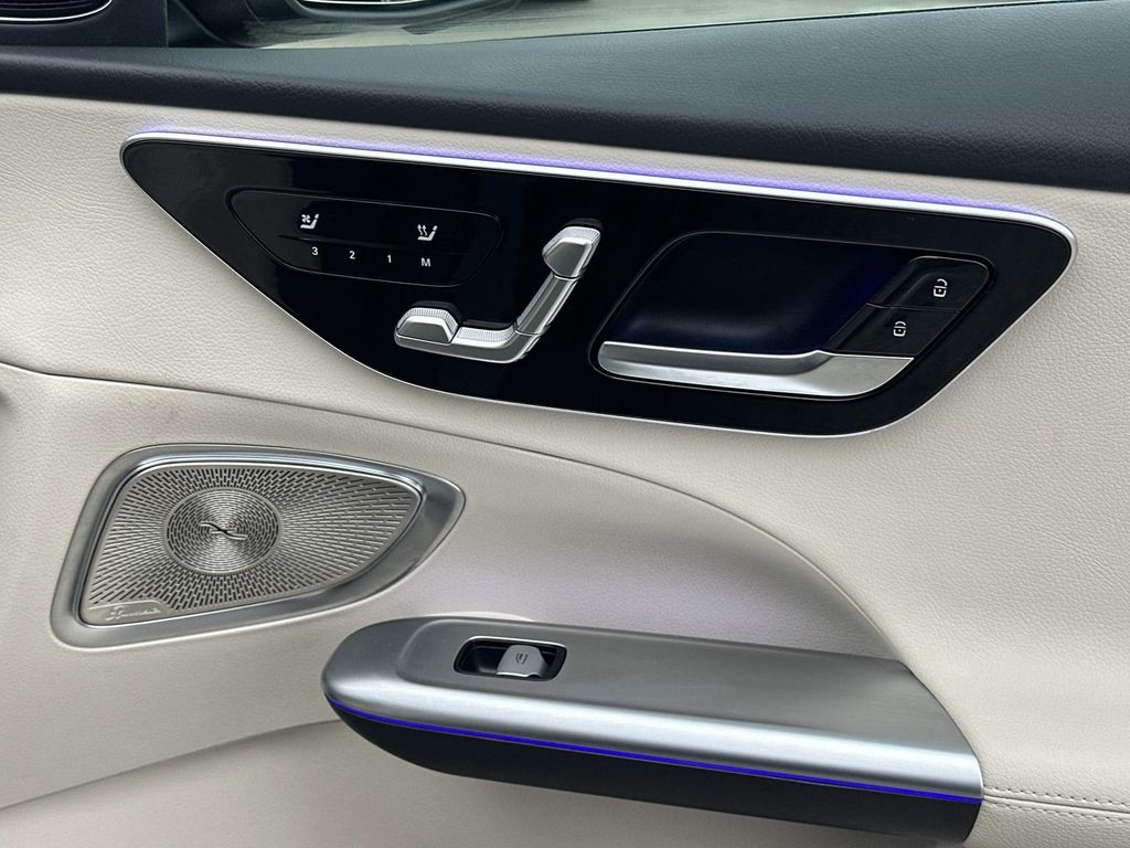 Thumbnail: 2025 Mercedes-Benz C-Class - 20