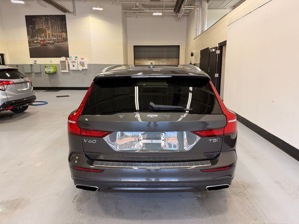 Thumbnail: 2022 Volvo S60 - 4
