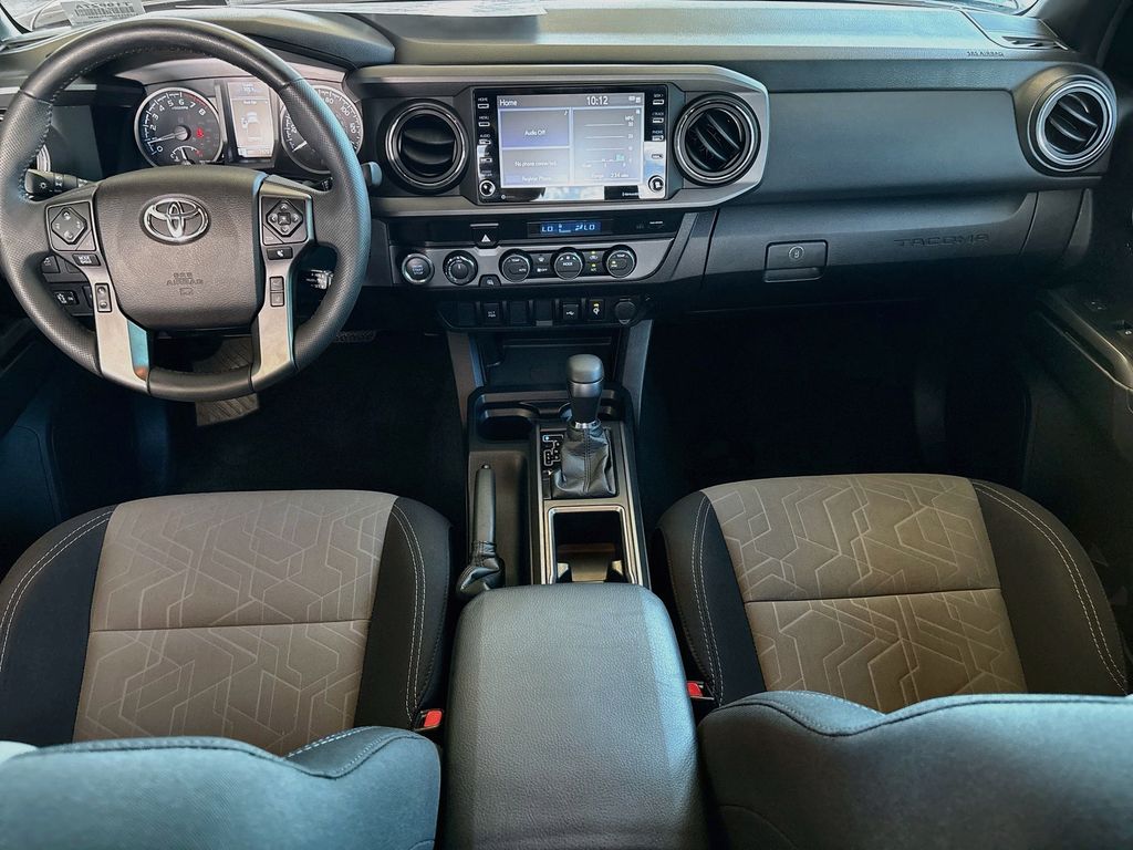 Thumbnail: 2021 Toyota Tacoma - 13