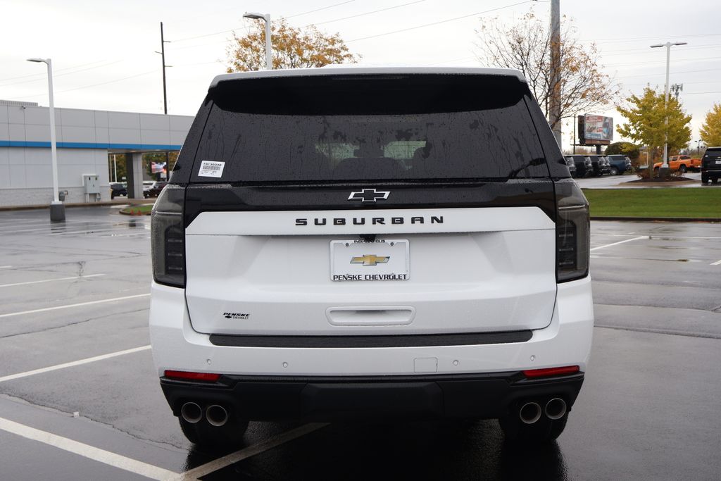 Thumbnail: 2026 Chevrolet Suburban - 6