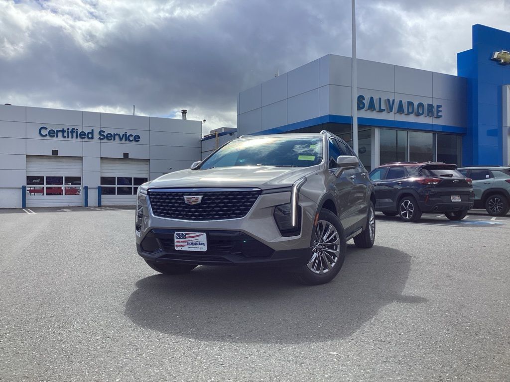 2025 Cadillac XT4 Premium Luxury AWD