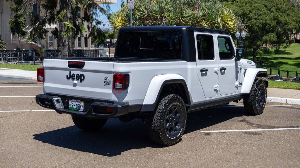 Used 2023 Jeep Gladiator Willys 4D Crew Cab