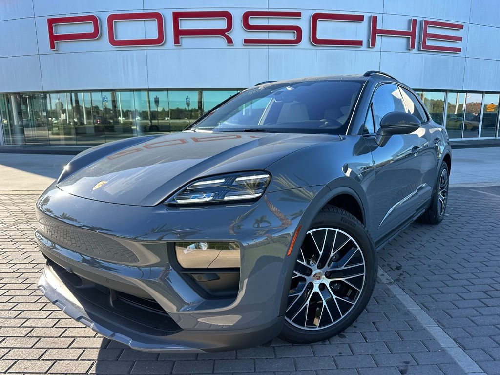 Thumbnail: 2025 Porsche Macan - 1