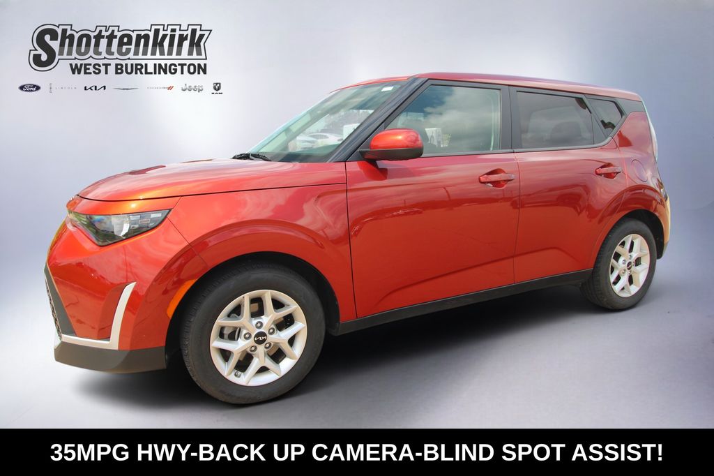 Mars Orange 2024 Kia Soul SUV / Crossover Front-Wheel Drive Continuously Variable Transmission