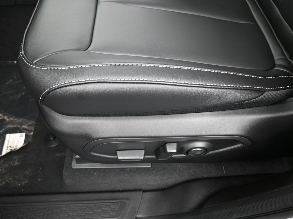 New 2025 Silver Zynith Jeep Limited image 15