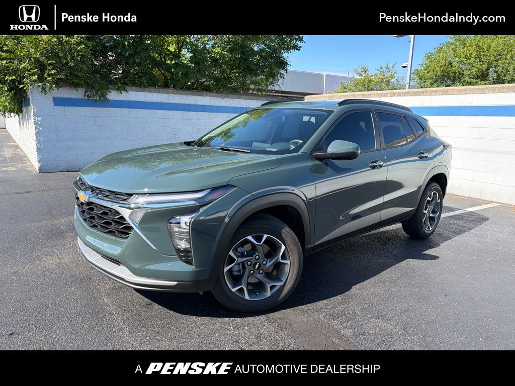 Thumbnail: 2025 Chevrolet Trax - 1