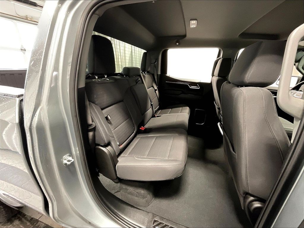 2025 GMC Sierra 1500 — photo 16