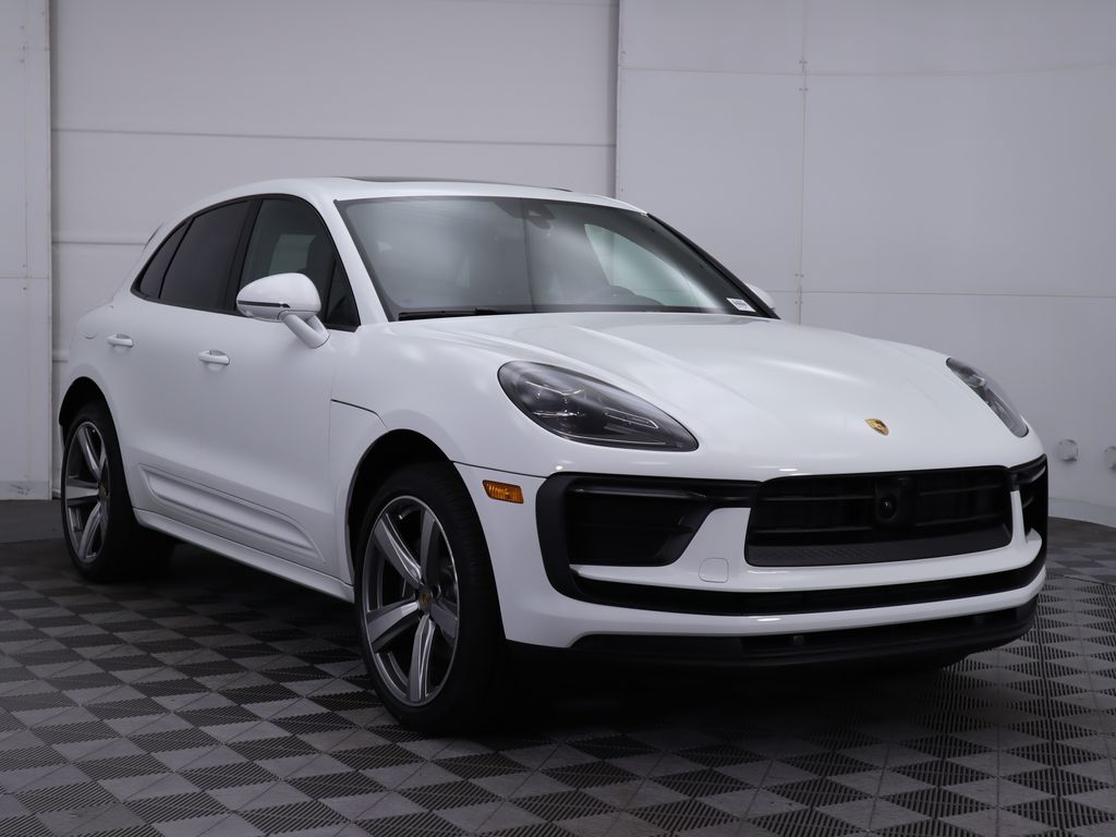 2024 Porsche Macan  3