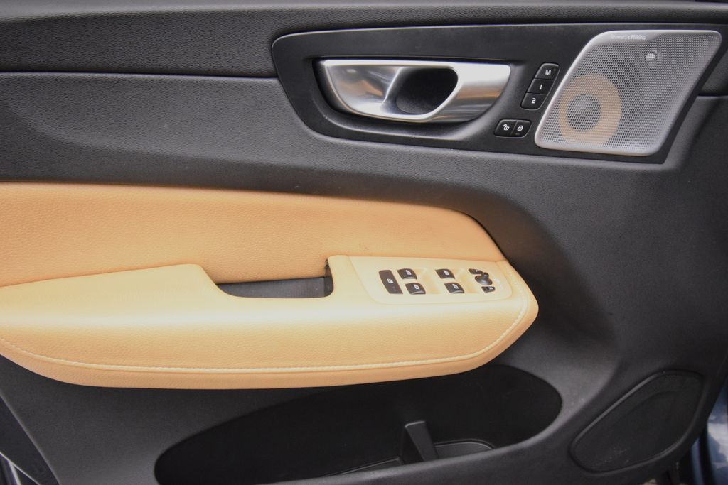 used 2018 Volvo XC60 car, priced at $15,500