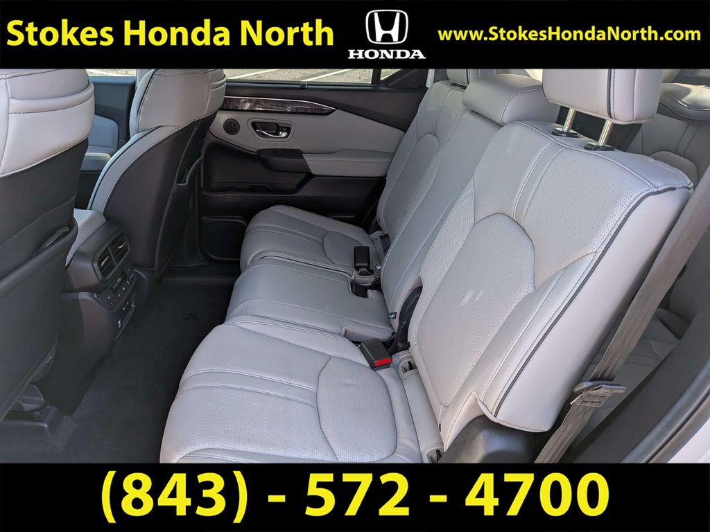 Used 2025 Honda Pilot SUV