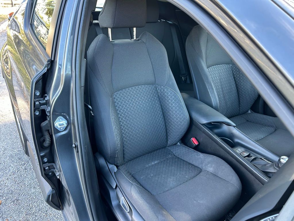 Thumbnail: 2021 Toyota C-HR - 15