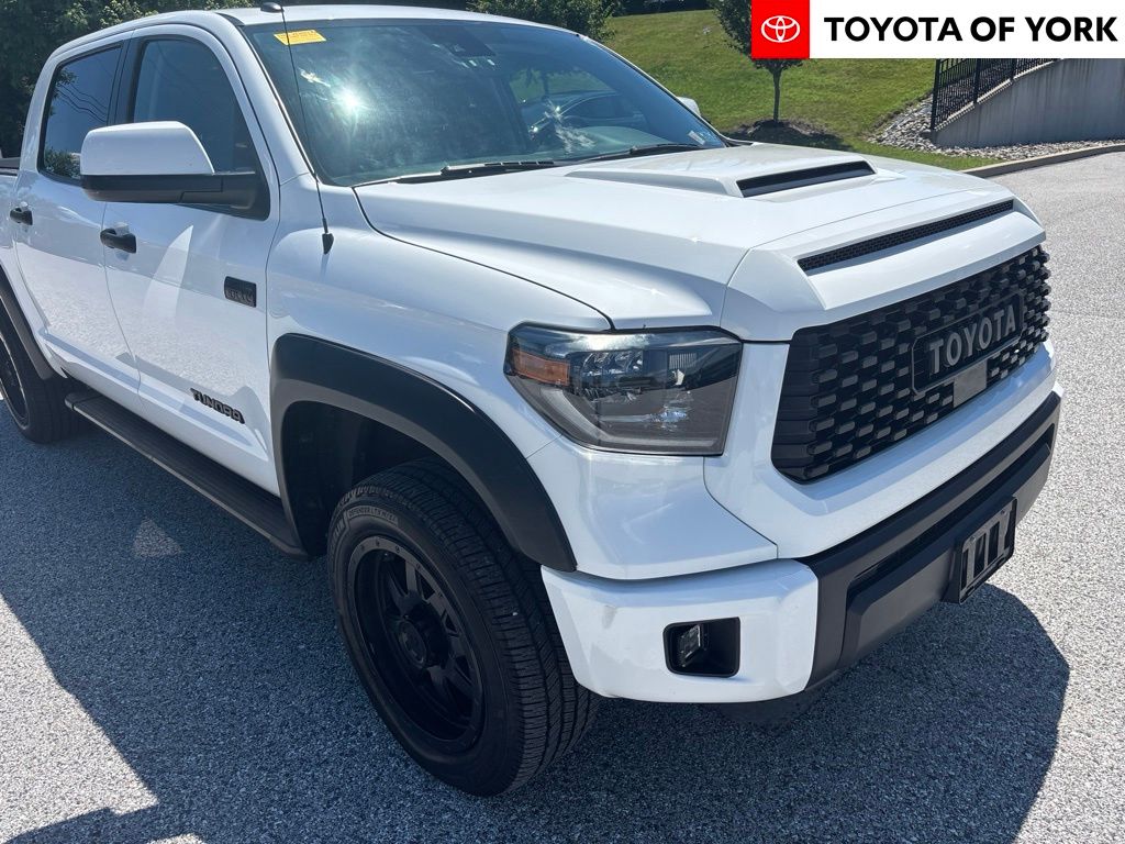 Super White 2019 Toyota Tundra Pickup Truck Four-Wheel Drive 6-Speed Automatic