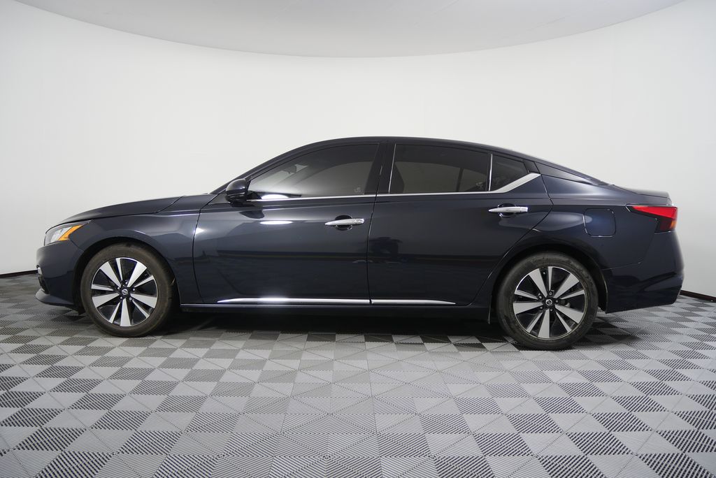 Thumbnail: 2021 Nissan Altima - 6
