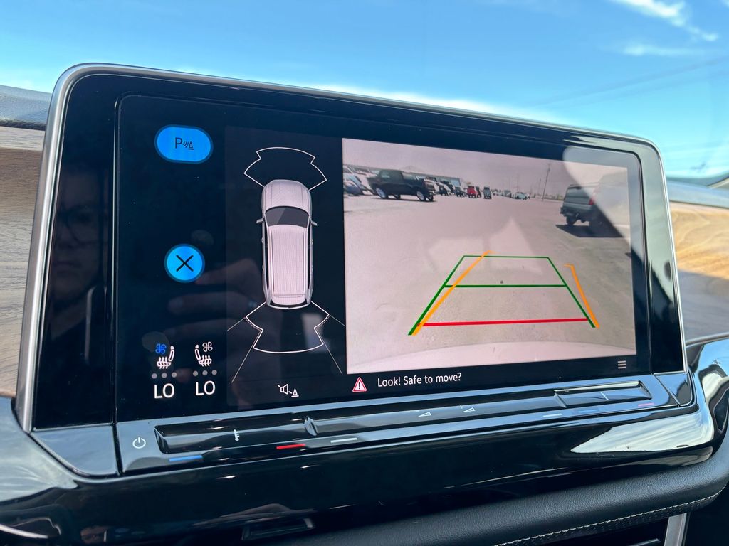 Used Car 2025 Volkswagen Atlas  2.0t Se W/technology For Sale Under $40,000 In Austin, Texas