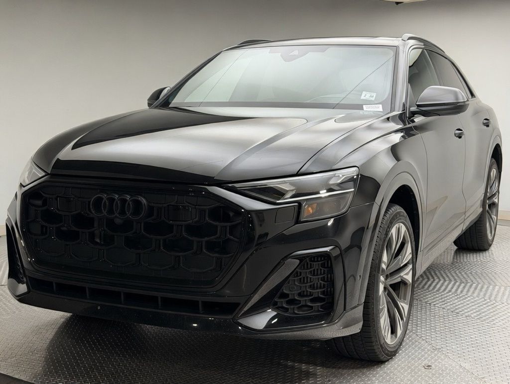 Thumbnail: 2025 Audi Q8 - 1