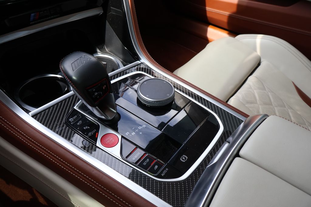 Thumbnail: 2020 BMW M8 - 32