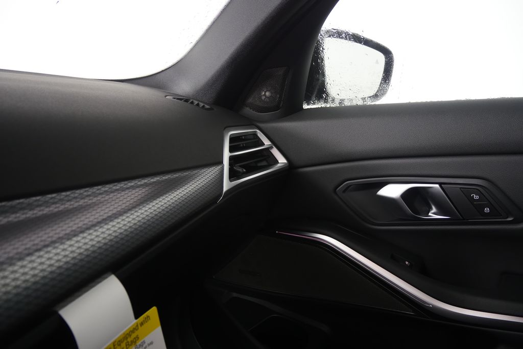 Thumbnail: 2026 BMW 3 Series - 24