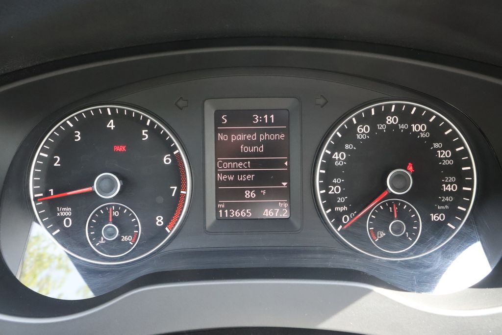 Thumbnail: 2013 Volkswagen Jetta - 25