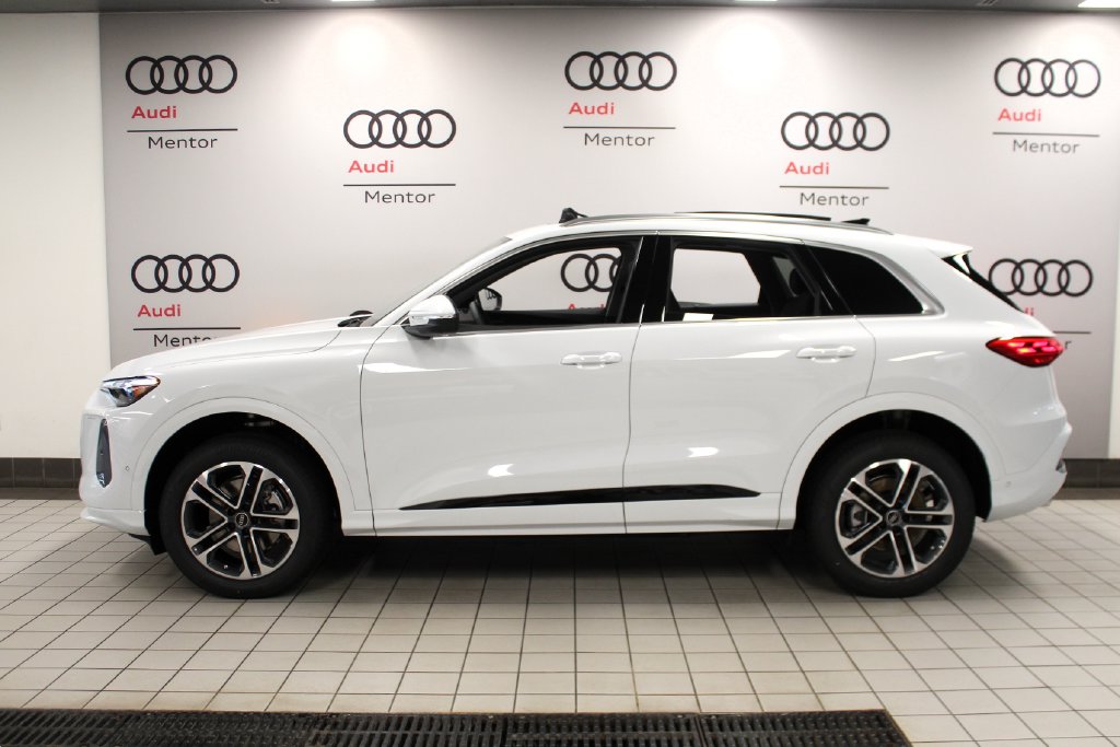 Thumbnail: 2026 Audi Q5 - 3