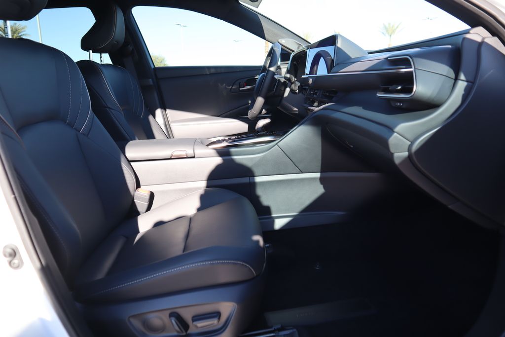 Thumbnail: 2025 Toyota Crown Signia - 19