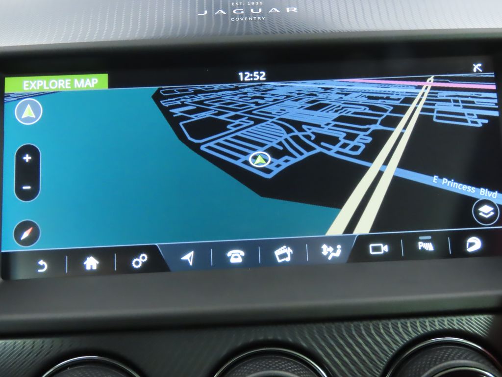 Thumbnail: 2022 Jaguar F-Type - 15