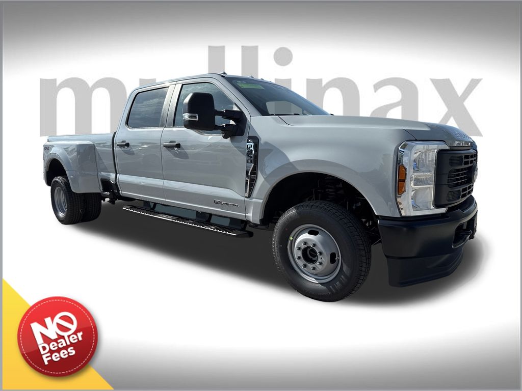 2026 Ford F-350 Super Duty XL's photo