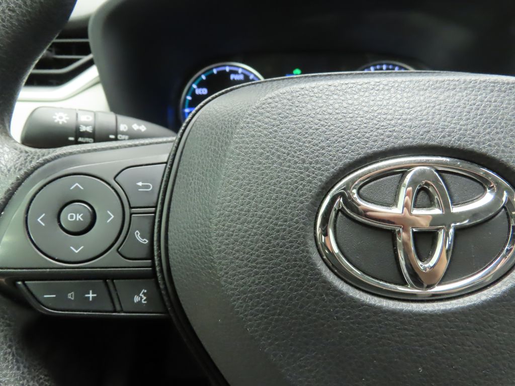 Thumbnail: 2020 Toyota RAV4 - 11